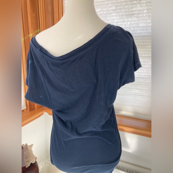 Abercrombie and Fitch small size top (oversized) - Picture 4 of 6